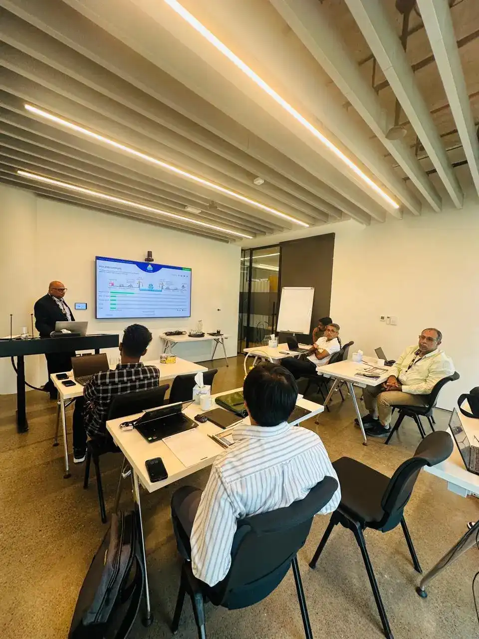 Cruxozne Corporate Training Images